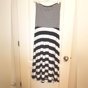 INC International Concepts black and white striped strapless dress/skirt, size M